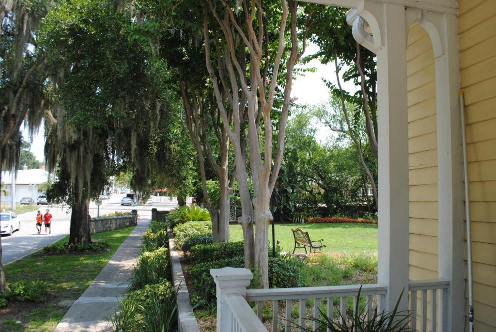 מאונט דורה Lakeside Inn On Lake Dora מראה חיצוני תמונה