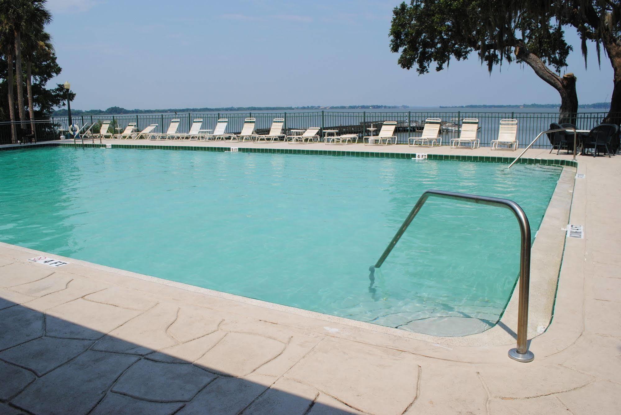 מאונט דורה Lakeside Inn On Lake Dora מראה חיצוני תמונה